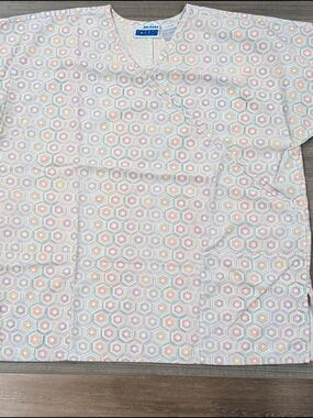 Women's Large Scrub Top Pastel Hexagon Print - Pink, Blue, Green, Yellow